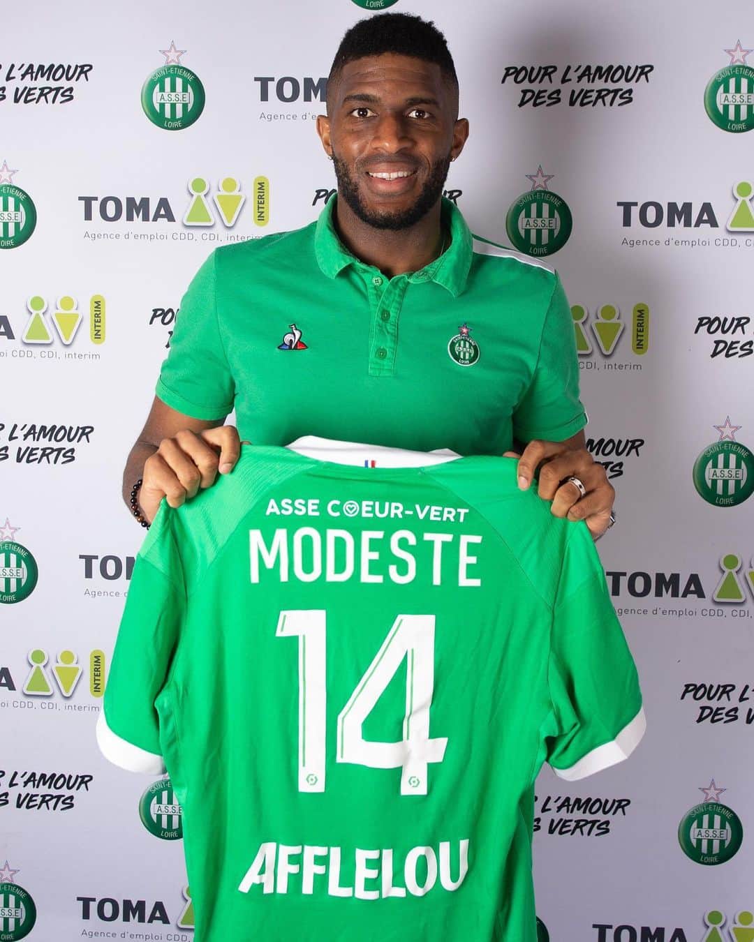 のインスタグラム：「Fier et heureux de rejoindre ce club mythique de @asseofficiel Au delà de son histoire sportive, mon père y a porté fièrement ses couleurs alors ma motivation est doublement plus grande. Mon seul regret sera de ne pas pouvoir connaître le chaudron en ébullition avec ses fervents supporters mais je ferai tout mon possible pour que chaque personne qui porte l’@asseofficiel  dans son cœur soit fière de ce club qui leur est cher.  Merci à mon agent @toutiz ce nouveau départ sonne en écho et dépasse le professionnalisme, c’est une histoire de famille 💚」
