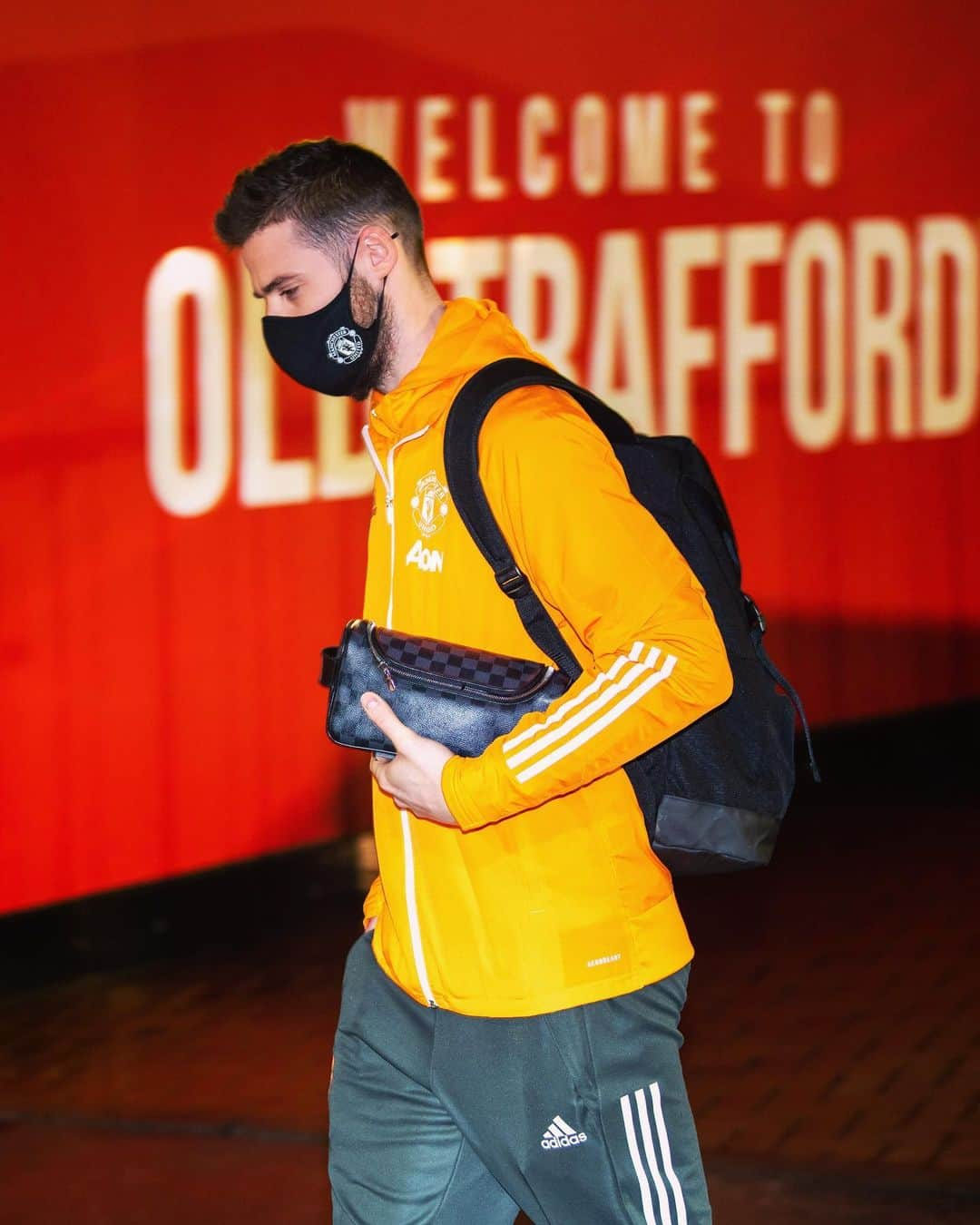 マンチェスター・ユナイテッドさんのインスタグラム写真 - (マンチェスター・ユナイテッドInstagram)「Reporting for duty! 👊  #MUFC #ManUtd #PremierLeague」2月3日 4時23分 - manchesterunited