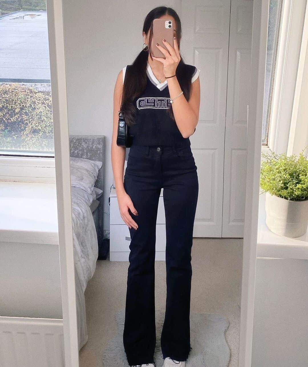 SHEINさんのインスタグラム写真 - (SHEINInstagram)「Slaying the day 💣  @abbiedhaliwal  Shop Item #: 1638185  #SHEINgals #SHEINstyle #SHEINSS21 #chic」2月3日 4時30分 - sheinofficial