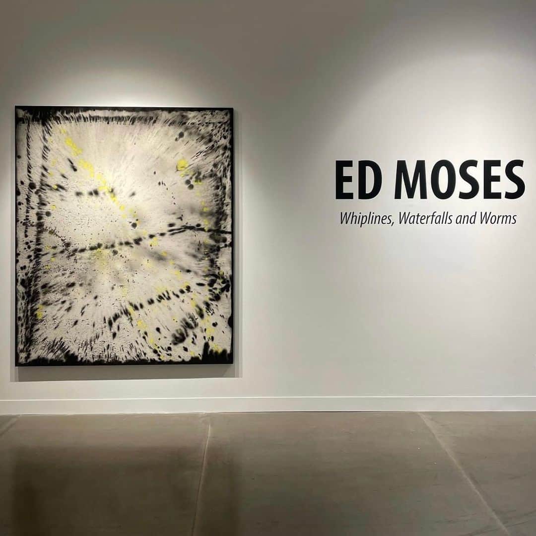 My Interiorのインスタグラム：「Hello everyone Ed Moses incredible artist will be live from the gallery @jdmalatgallery at 3:30 London time stay tuned」