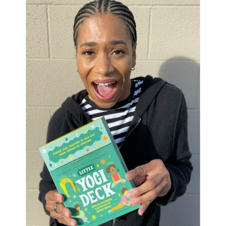 Kelly McCrearyのインスタグラム：「Y’all, I am so excited today!! My brilliant sister @cmccrearyyoga just released something incredible for kids, parents and teachers alike- the Little Yogi Deck! The deck includes 48 playful, color-coded cards illustrated by @andreapippins that encourage mindfulness and help build emotional intelligence on and off the mat. The cards explore big feelings like: anger, worry, excitement, sadness, joy, jealousy, shame, and peace. It’s perfect for kids 5-9, but let’s be real— in these trying times, couldn’t we all benefit from a little more mindful exploration of all the feelings we’re feeling?   To celebrate the release, I’m giving away a copy of the Little Yogi Deck to one lucky winner!   Here is how to participate:⁠⠀ 1. Like this post.⁠⠀ 2. Follow me @seekellymccreary, @balakidsbooks, @cmccrearyyoga and @littleyogideck  ⁠⠀ 3. Tag a friend in the comments below to share the giveaway with them!⁠   NO PURCHASE NECESSARY. Sorry, international friends, but this is for US Residents, 18+. The winner will be selected this Friday February 5, and will be notified by DM.   #stuffkellylikes #balakids #littleyogideck #yogaforkids #mindfulnessforkids #emotionalintelligence #wellness #health #carddeck #activitiesforkids #giveaway #giveawayforkids」