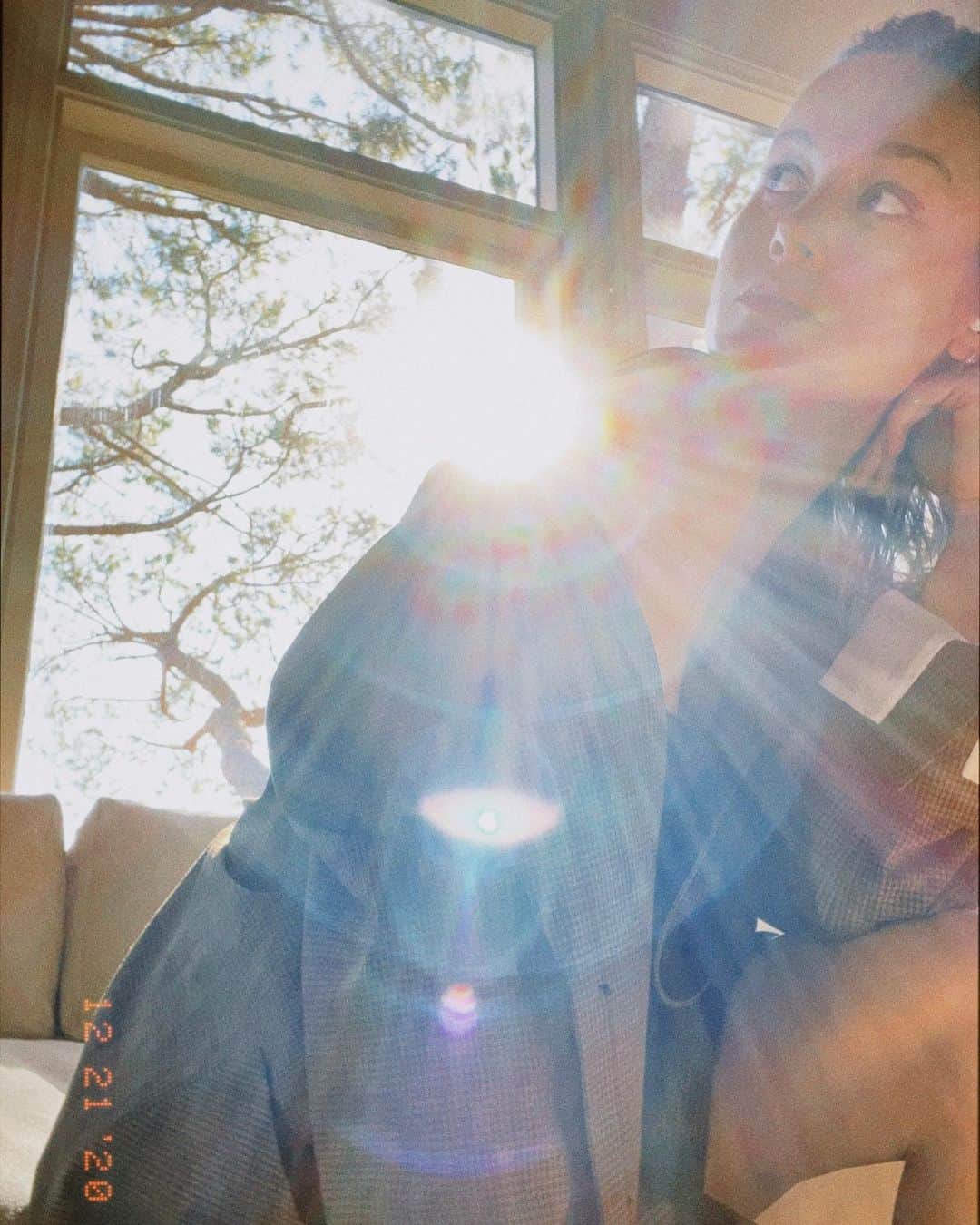 のインスタグラム：「A little snapshot of my sunny afternoons.」