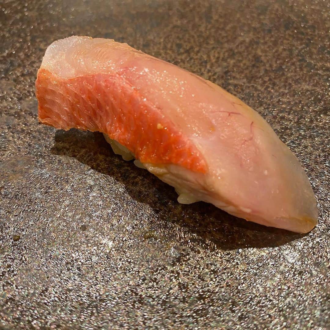 夢咲ゆめさんのインスタグラム写真 - (夢咲ゆめInstagram)「｢あま木｣ 食べログ☆ 4.23  予約困難店連れてってもらったどれも美味しすぎました😋💖  次の予約も楽しみ  . . #投稿し直し  #愛知 #名古屋 #名駅 #錦三丁目 #錦 #錦3 #キャバクラ #キャバ嬢 #お鮨 #あま木 #予約困難店 #グルメ #シャンパン #整形 #歌舞伎町 #北新地 #ミナミ #祇園 #中洲 #すすきの #nagoya #ootd #follow #followｍe」2月3日 6時16分 - yume__3311