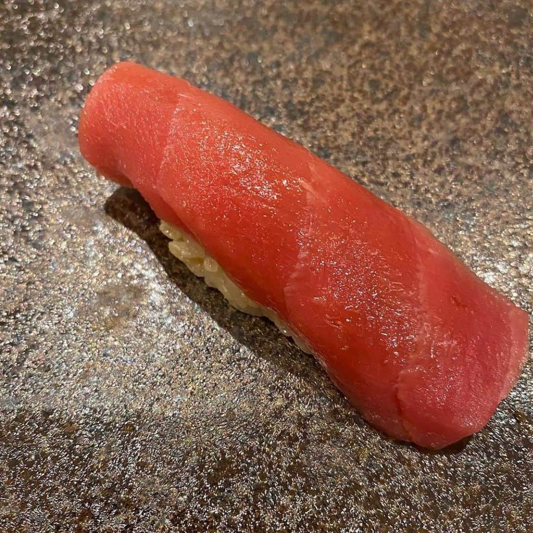 夢咲ゆめさんのインスタグラム写真 - (夢咲ゆめInstagram)「｢あま木｣ 食べログ☆ 4.23  予約困難店連れてってもらったどれも美味しすぎました😋💖  次の予約も楽しみ  . . #投稿し直し  #愛知 #名古屋 #名駅 #錦三丁目 #錦 #錦3 #キャバクラ #キャバ嬢 #お鮨 #あま木 #予約困難店 #グルメ #シャンパン #整形 #歌舞伎町 #北新地 #ミナミ #祇園 #中洲 #すすきの #nagoya #ootd #follow #followｍe」2月3日 6時16分 - yume__3311