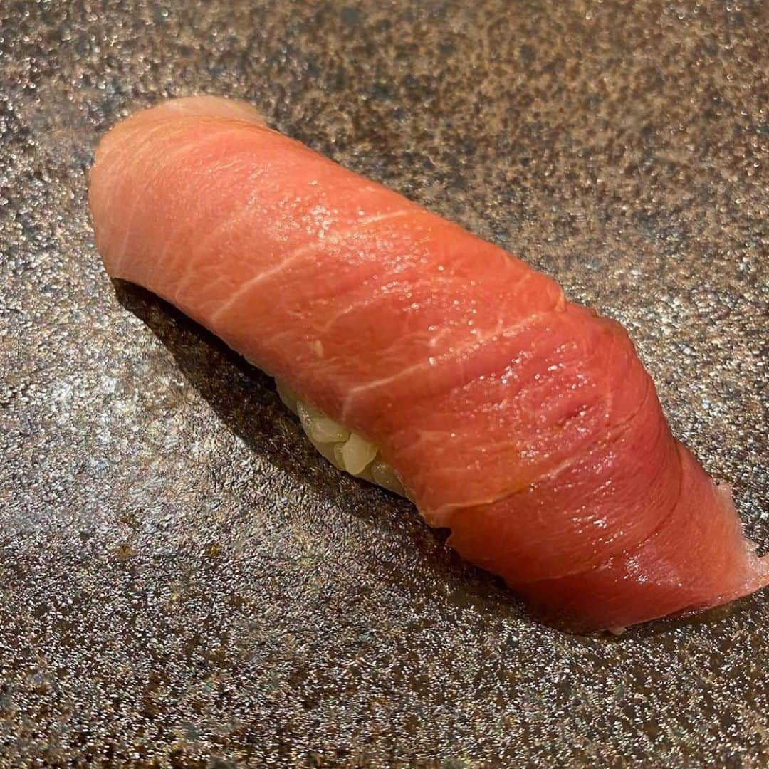夢咲ゆめさんのインスタグラム写真 - (夢咲ゆめInstagram)「｢あま木｣ 食べログ☆ 4.23  予約困難店連れてってもらったどれも美味しすぎました😋💖  次の予約も楽しみ  . . #投稿し直し  #愛知 #名古屋 #名駅 #錦三丁目 #錦 #錦3 #キャバクラ #キャバ嬢 #お鮨 #あま木 #予約困難店 #グルメ #シャンパン #整形 #歌舞伎町 #北新地 #ミナミ #祇園 #中洲 #すすきの #nagoya #ootd #follow #followｍe」2月3日 6時16分 - yume__3311