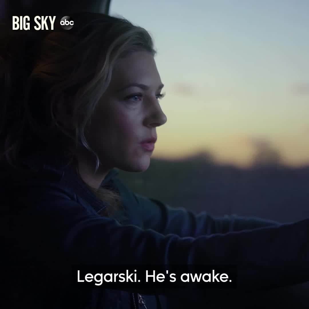 アメリカン・ブロードキャスティング・カンパニーのインスタグラム：「Legarski's awake, Ronald is still out there, and people are still in danger. Find out what happens next, tonight on #BigSky!」