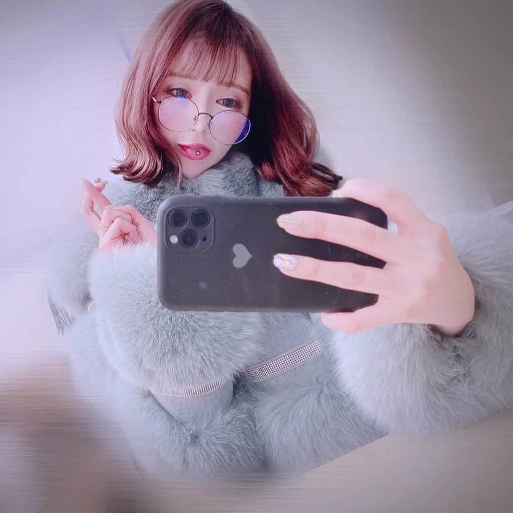 椿えれなのインスタグラム：「ここ数ヶ月関わった人に突然、領域展開ばかりしていたら本当に人間関係壊れてきました。人と違う行動をするのはまだまだ辞めません。大丈夫、僕 最強だから👶🏻🫀。」