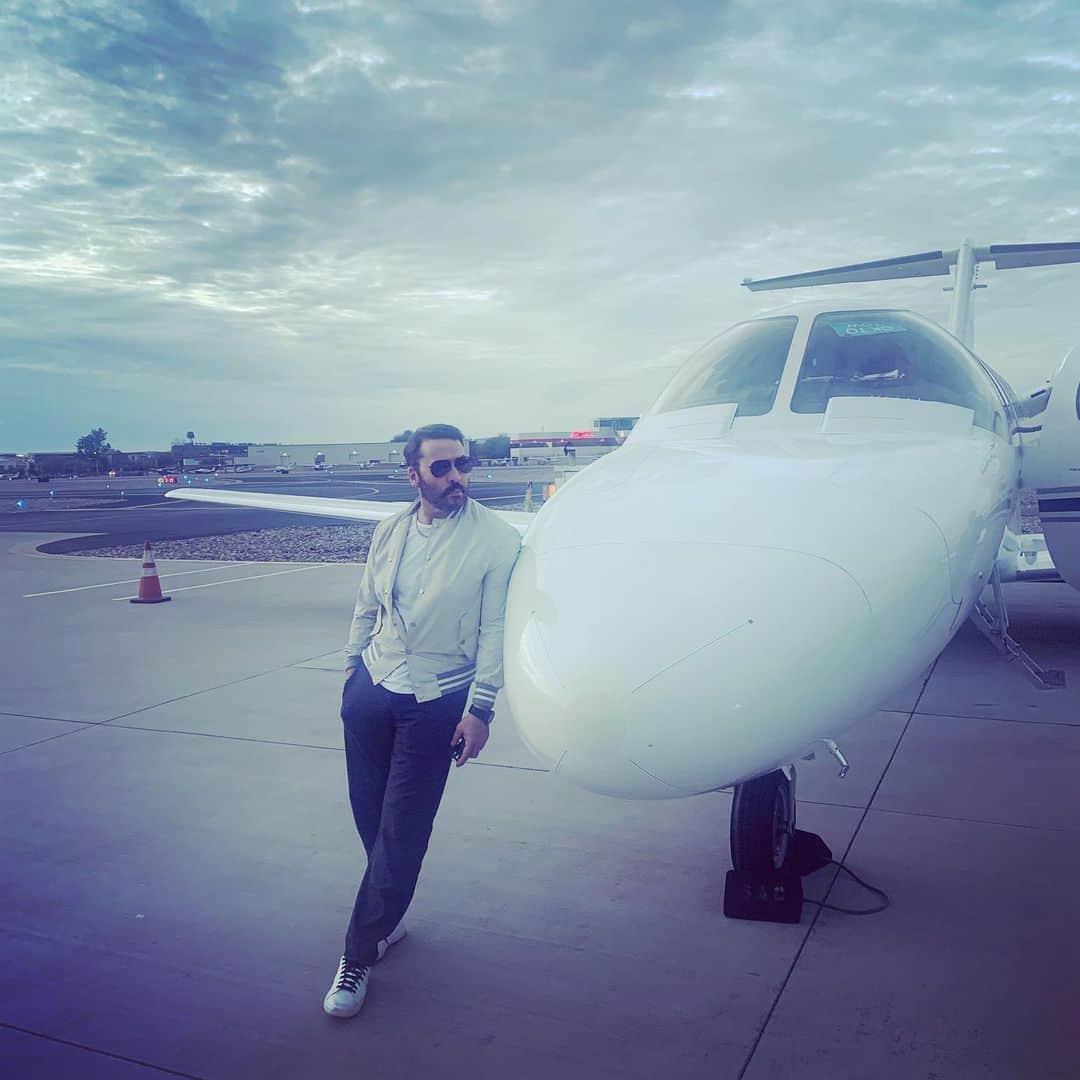 ジェレミー・ピヴェンのインスタグラム：「Whatever’s next don’t operate out of fear ... Sorry to blast you with this Ted talk yet I can’t say it or feel it enough. It’s a new time  for all of us so embrace it」