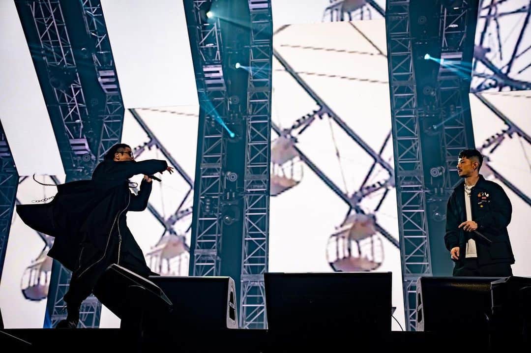 KREVAのインスタグラム：「#ZORN #KREVA #武道館 #OneMic #タンポポ KREVA衣装 #yohjiyamamoto」