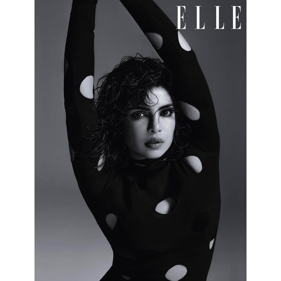 プリヤンカー・チョープラーさんのインスタグラム写真 - (プリヤンカー・チョープラーInstagram)「Elle UK, March 2021  E-I-C: @farrahstorr Creative Director: @misterthomasjames Entertainment Director: @tommacklin Photographer: @liaclay Stylist: @aureliadonaldson Makeup: @ninninummela Hair: @alipirzadeh Nails: @nailsbymh  Seamstress: @chapman_burrell」2月3日 7時44分 - priyankachopra