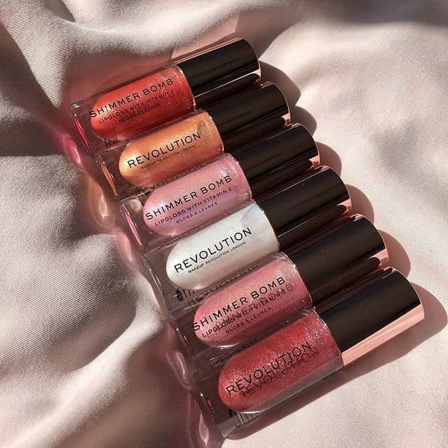 Target Styleのインスタグラム：「Our new friends in the beauty aisle. 😍  Meet Makeup Revolution! Their iconic blur stick, shadow palettes, glosses + skincare are available now.」