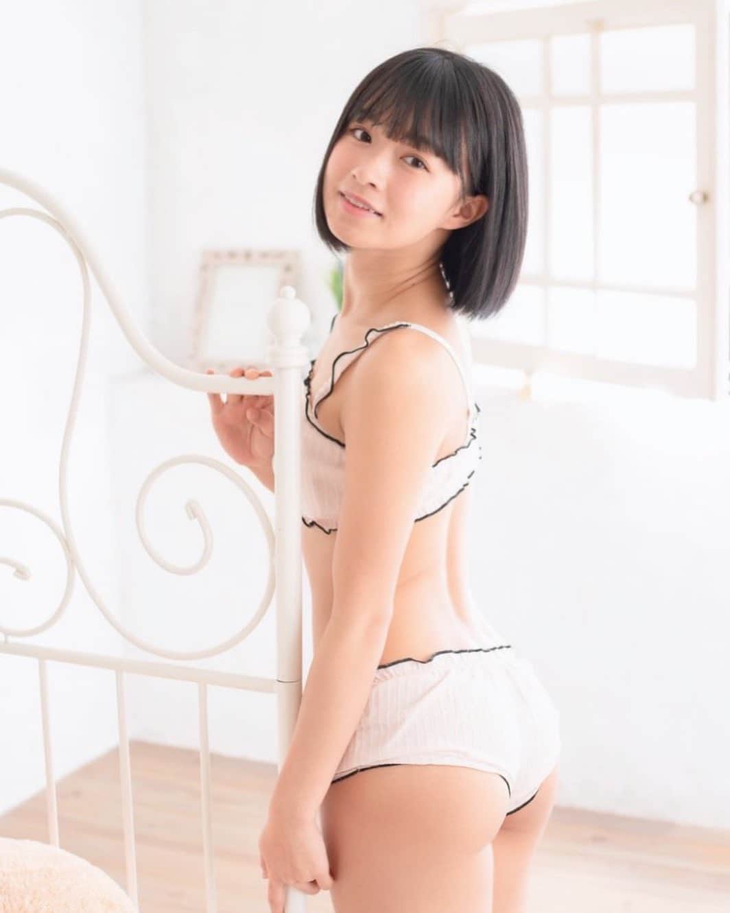 百川晴香さんのインスタグラム写真 - (百川晴香Instagram)「インスタグラビアvol.278👙おはようございます💕 #japanesegirl #cute #followｍe」2月3日 7時50分 - momokawaharuka