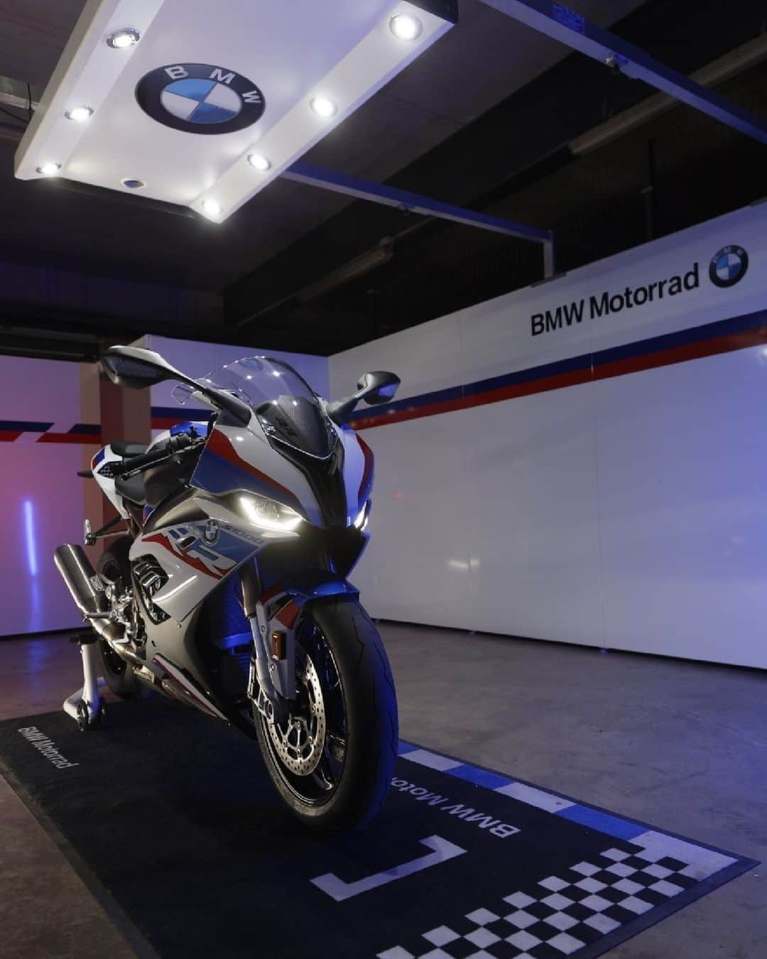 BMW Motorrad Japanのインスタグラム