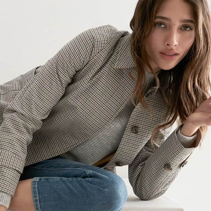 Banana Republic のインスタグラム：「New styles to fall in love with. Discover refined pieces and elevated essentials for the season. Link in bio to explore new arrivals.」