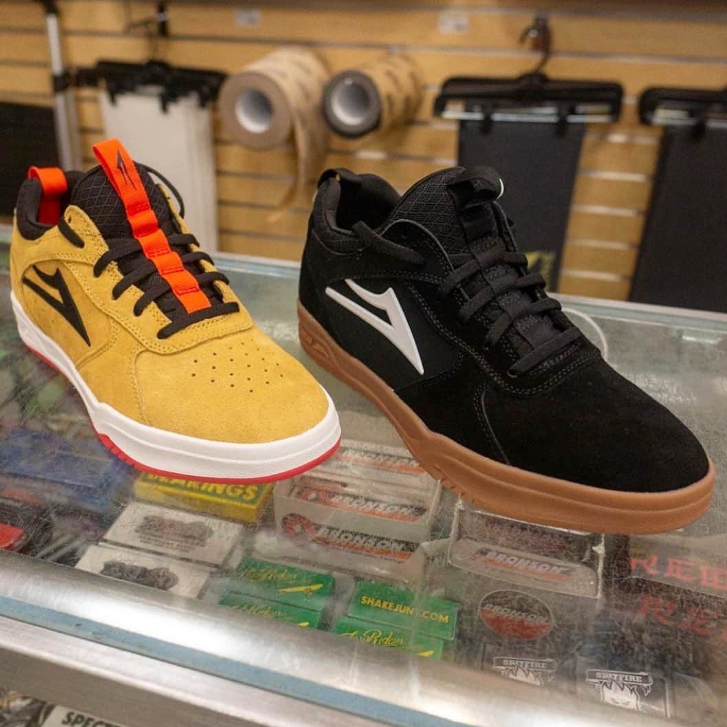 ラカイリミテッドフットウェアのインスタグラム：「@hillcrestsports 🤝 Proto in Tobacco and Black/Gum Suede Support your local skate shop! #Lakai #TheShoesWeSkate」