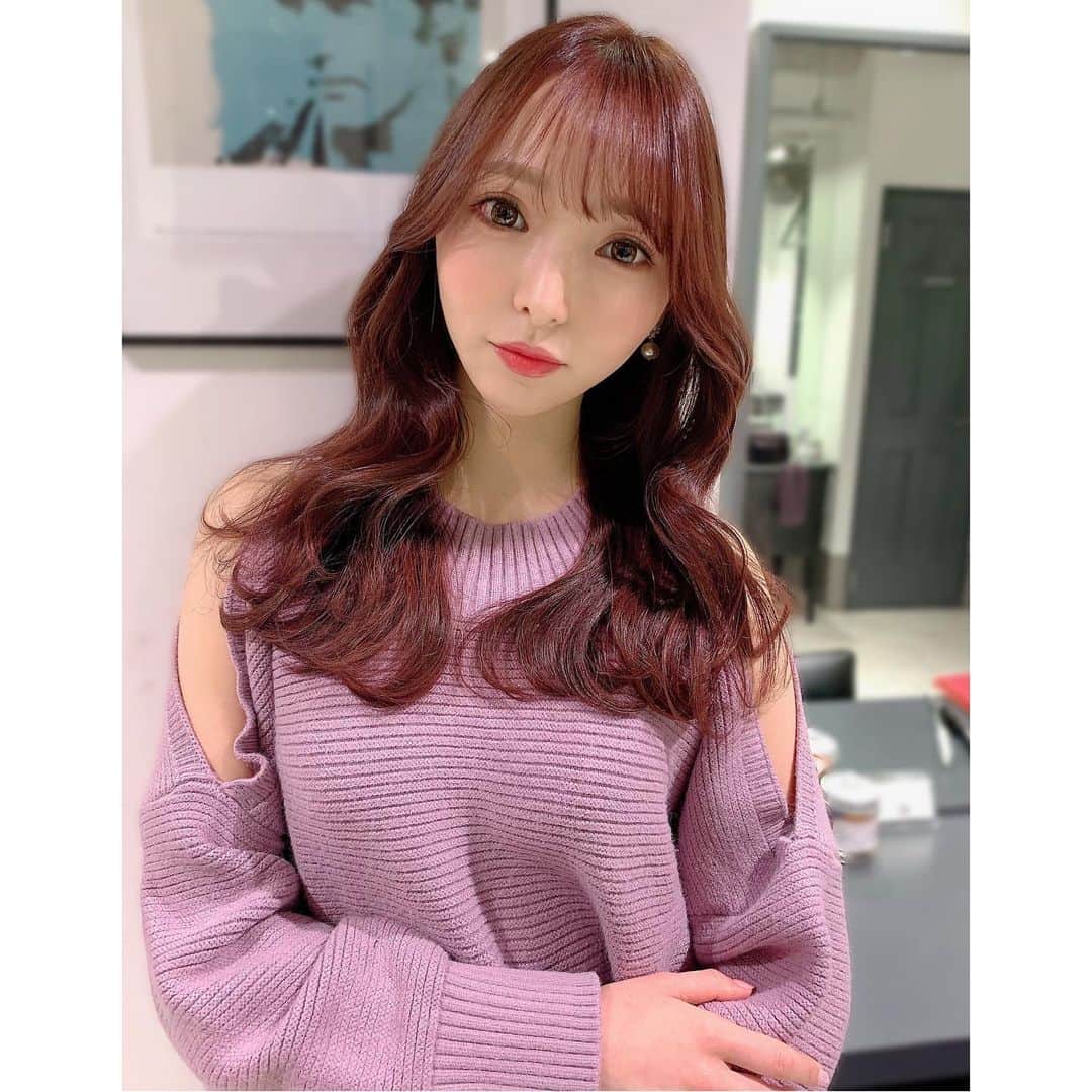 輝月あんりのインスタグラム：「@makoto__kamijo   hair maintenance💇‍♀️💗 lavender color🌸  いつもぜんぶお任せです！ まこちゃんは信頼しかない。 いつもかわいく仕上げてくれてありがとうございます❣️」
