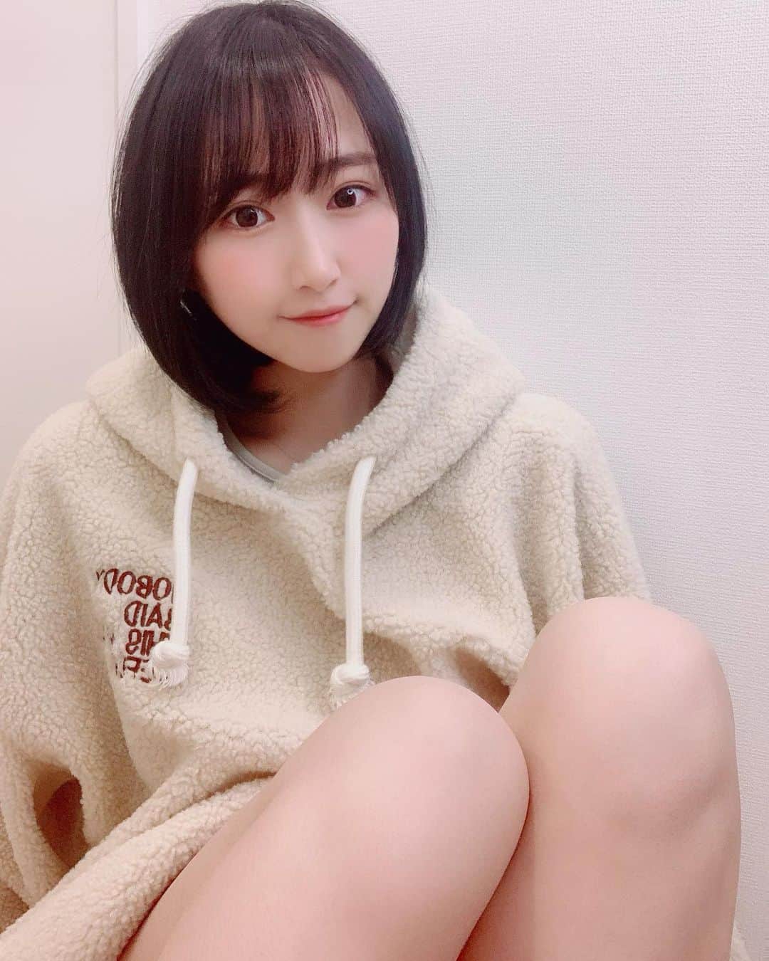 のインスタグラム：「おはよう 朝はまだ寒いね🌱  #1日1川瀬」