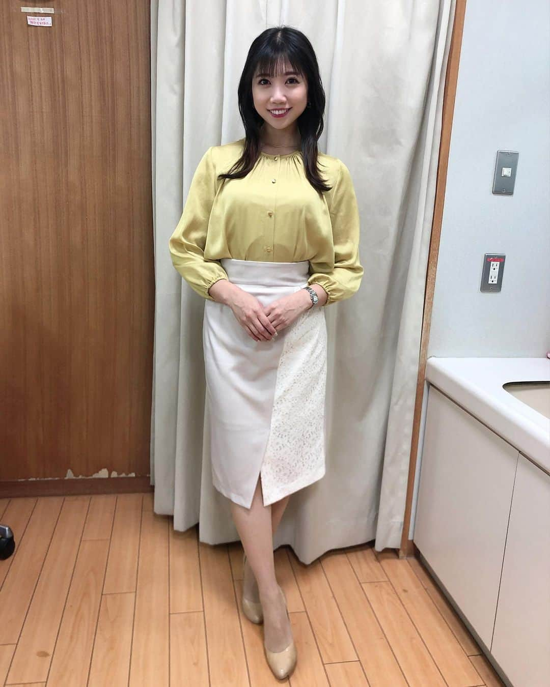 黒田菜月さんのインスタグラム写真 - (黒田菜月Instagram)「今週もあと１日…👏👏 #TBSニュース #衣装 #ヘアメイク #女子アナ #アナウンサー #女子アナコーデ #女子アナヘア #女子アナメイク . #いつかのパンケーキ #bills #湘南 #七里ヶ浜 #１０年ぶり」3月4日 11時17分 - nyaaatsuki_krd