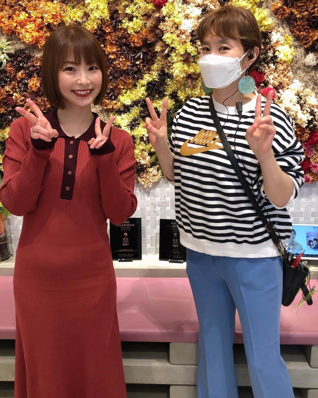 奈良岡希実子のインスタグラム：「髪をばっさり切りました😊ミニボブっていうらしいです😎 ずいぶん長くなったので、切るのにちょっと勇気がいりましたが、やっぱり短い方が自分らしいかなーって。髪色もちょっと明るめにしてもらいました😊春ですなあ。 #minx銀座二丁目店  #ミニボブ」