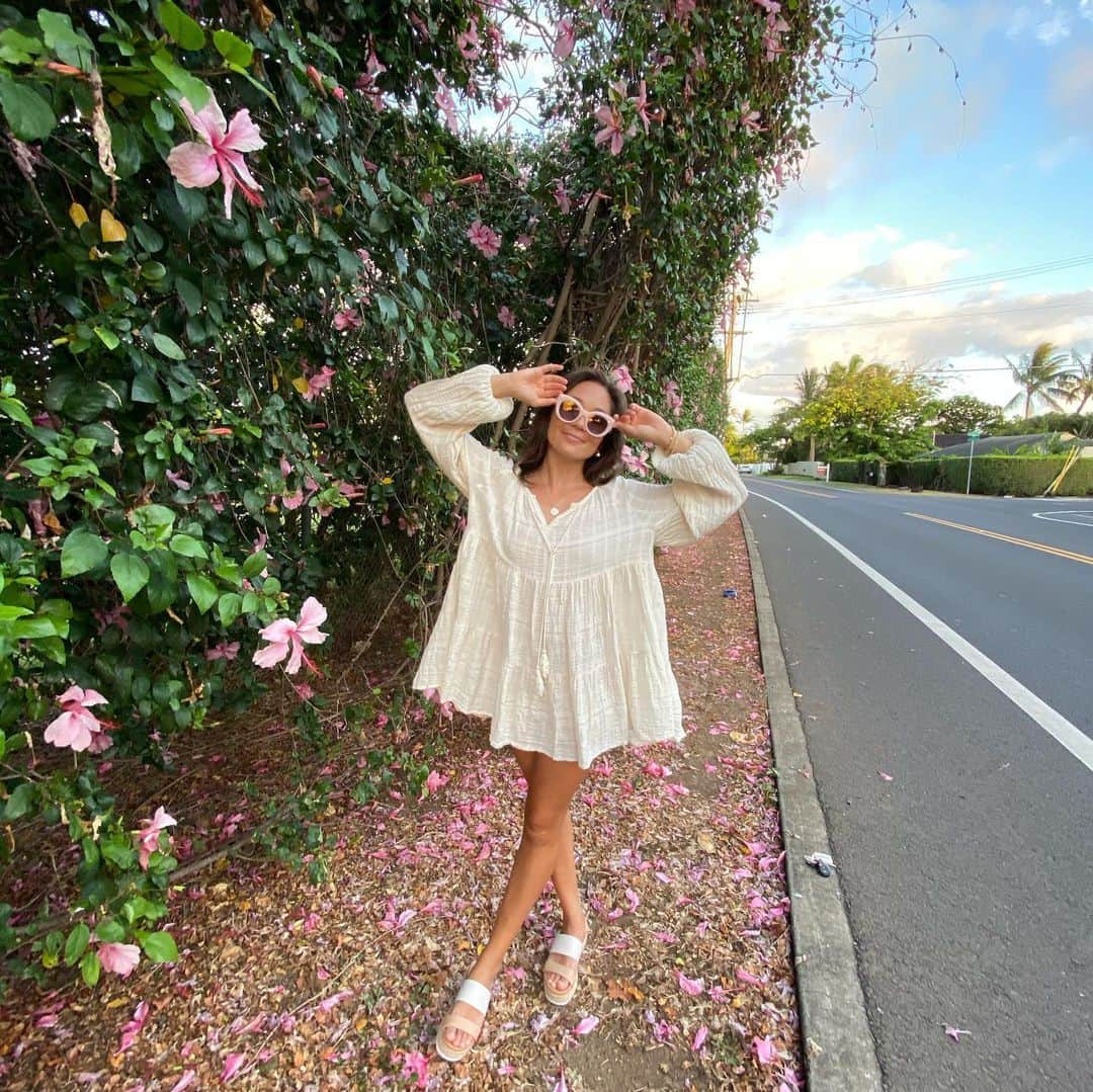 アリッサ ウーテンのインスタグラム：「Flower Power 🌸 Wearing @meetme__official PC @lovekimiko」