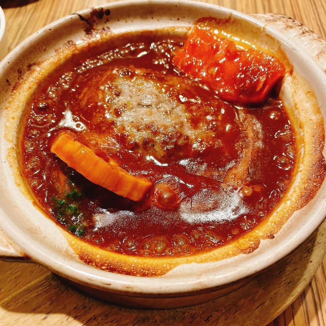 脇田唯のインスタグラム：「𖤐˒˒ たまに無性に食べたくなる 土鍋ハンバーグ北斗星  ランチこんなに安いんだ！ 650円で食べれちゃう♥  #土鍋ハンバーグ #北斗星 #狸小路」