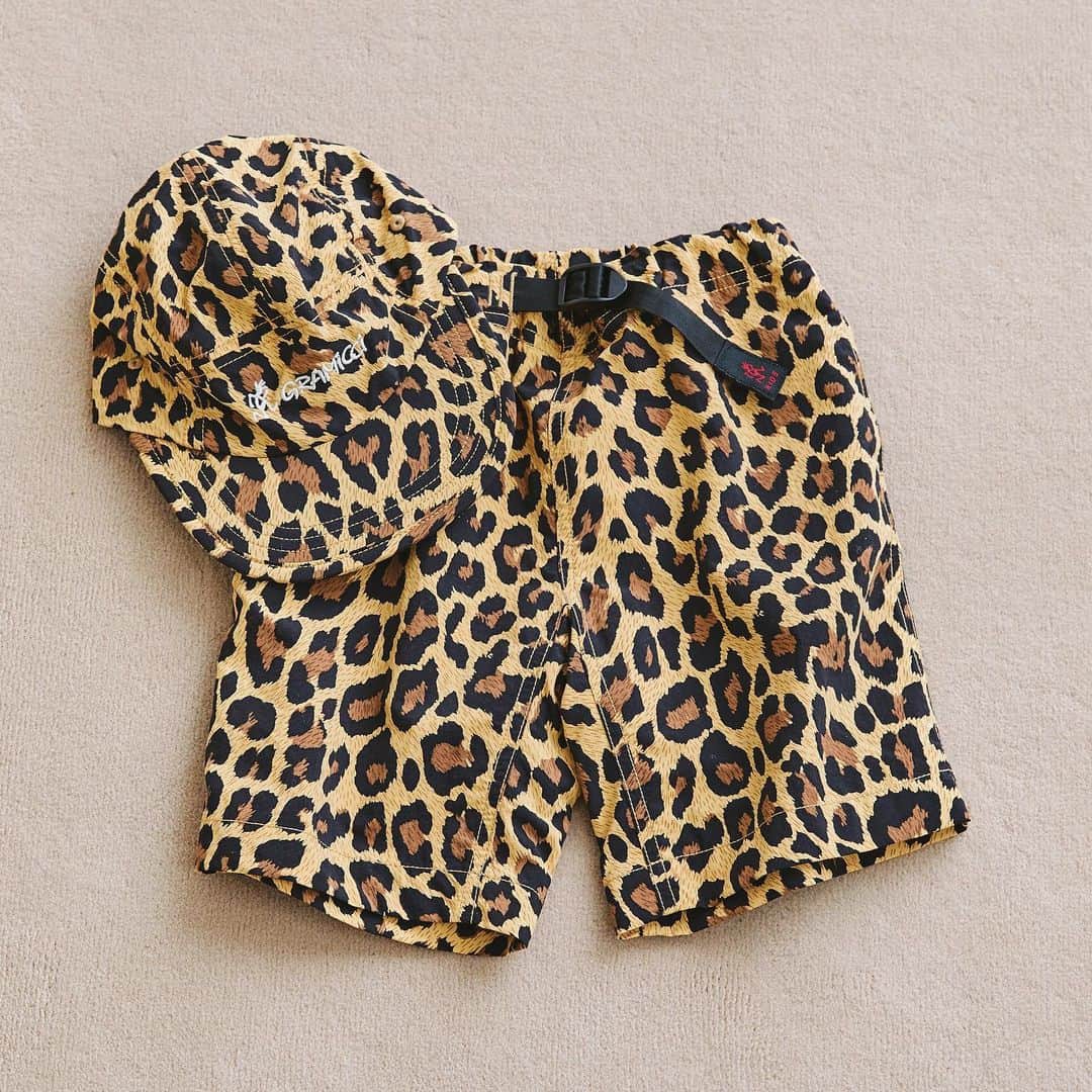 BEAMS WOMENのインスタグラム：「B:MING by BEAMS SPECIAL ORDER ITEMS for KIDS ＜GRAMICCI × B:MING by BEAMS＞ インパクト抜群のレオパード柄やショーツと ストレッチで動きやすいテーパードパンツ。  毎シーズン人気の＜グラミチ＞の別注アイテムが今季も。水陸両用のナイロン素材を使用したレオパード柄のショーツは、内側のゴムアジャスターでサイズ調整が可能だったり、同柄のキャップがあったりと、盛りだくさんの内容に。ウエストのゴム仕様、しかもストレッチで動きやすいテーパードパンツもお子様向けのディテールが満載。  SHORTS ¥6,050 (税込) SIZE : 100/110/120/130 COLOR : LEOPARD   CAP ¥4,180（税込） SIZE : FREE COLOR : LEOPARD   LOOSE TAPERED PANTS ¥5,630（税込） SIZE : 100/110/120/130 COLOR : IVORY/OLIVE  ＿＿＿＿＿＿＿＿＿＿  【重要なお知らせ】 3月初旬をもって @beams_women はアカウントを終了し、大人の女性に向けたコンテンツに切り替わります。@beams_women を最後までフォローいただきありがとうございました。ぜひ引き続きお楽しみください。  Ray BEAMSとBEAMS BOYのウェブマガジン B_MAG @b___mag Ray BEAMS: @ray_beams_shinjuku BEAMS BOY: @beams_boy_harajuku Demi-Luxe BEAMS: @demiluxebeams EFFE BEAMS: @effebeams Vermeerist BEAMS: @vermeeristbeams International Gallery BEAMS: @international_gallery_beams BEAMS LIGHTS: @beams_lights B:MING by BEAMS :@bmingbybeams_official BeAMS DOT: @beams_dot こども ビームス： @kodomo_beams BEAMS mini: @beams_mini BEAMS総合情報: @beams_official」