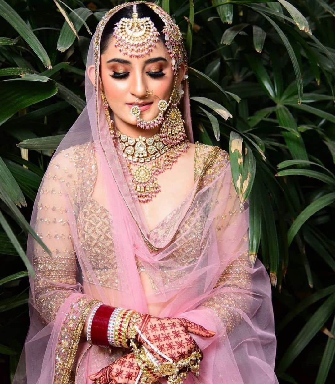 Indianstreetfashionさんのインスタグラム写真 - (IndianstreetfashionInstagram)「A gorgeous pink Lehenga for this beautiful bride , @dikshasharma988 💕 #indianstreetfashion @indianstreetfashion #indianwedding #weddings #weddingsupplier #wedding #weddingsofinstagram #instawedding  #bridesofindia #bridesofinstagram #indianbridaloutfit #bridaloutfit #weddinglook  #bridestyle #weddingtrend #jewellery #weddinginspo #weddingplanner #weddingblogger #destinationwedding #weddingchoreography #couture #weddingjewellery #weddingshopping #weddingseason #indiandesigner Mua : @parulgargmakeup | 📷: @aakritidigitals」2月28日 15時50分 - indianstreetfashion