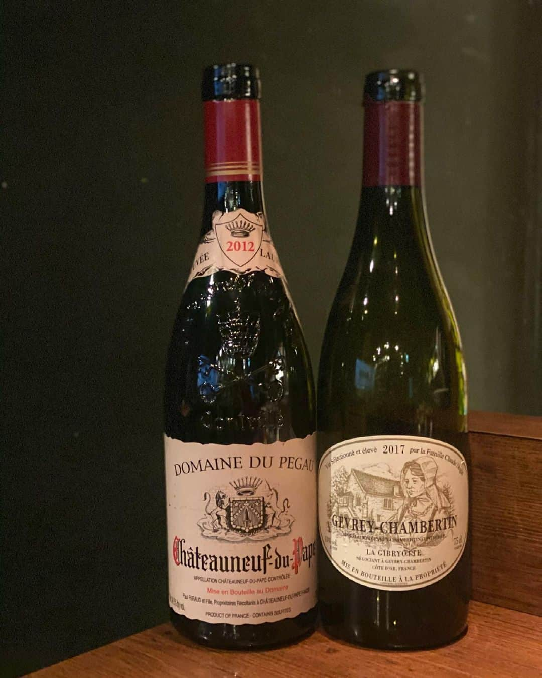 黒澤まさ美さんのインスタグラム写真 - (黒澤まさ美Instagram)「. 大好きな2本🍷 . #chateauneufdupape  #geverychambertin  . #wine #winelover  #winebar  #winestagram  #bourgogne  #ワイン #ワインバー #ワイン好き #ブルゴーニュ #シャトーヌフデュパプ  #ジュヴレシャンベルタン  #チームなで肩」2月28日 16時12分 - masami_kurosawa