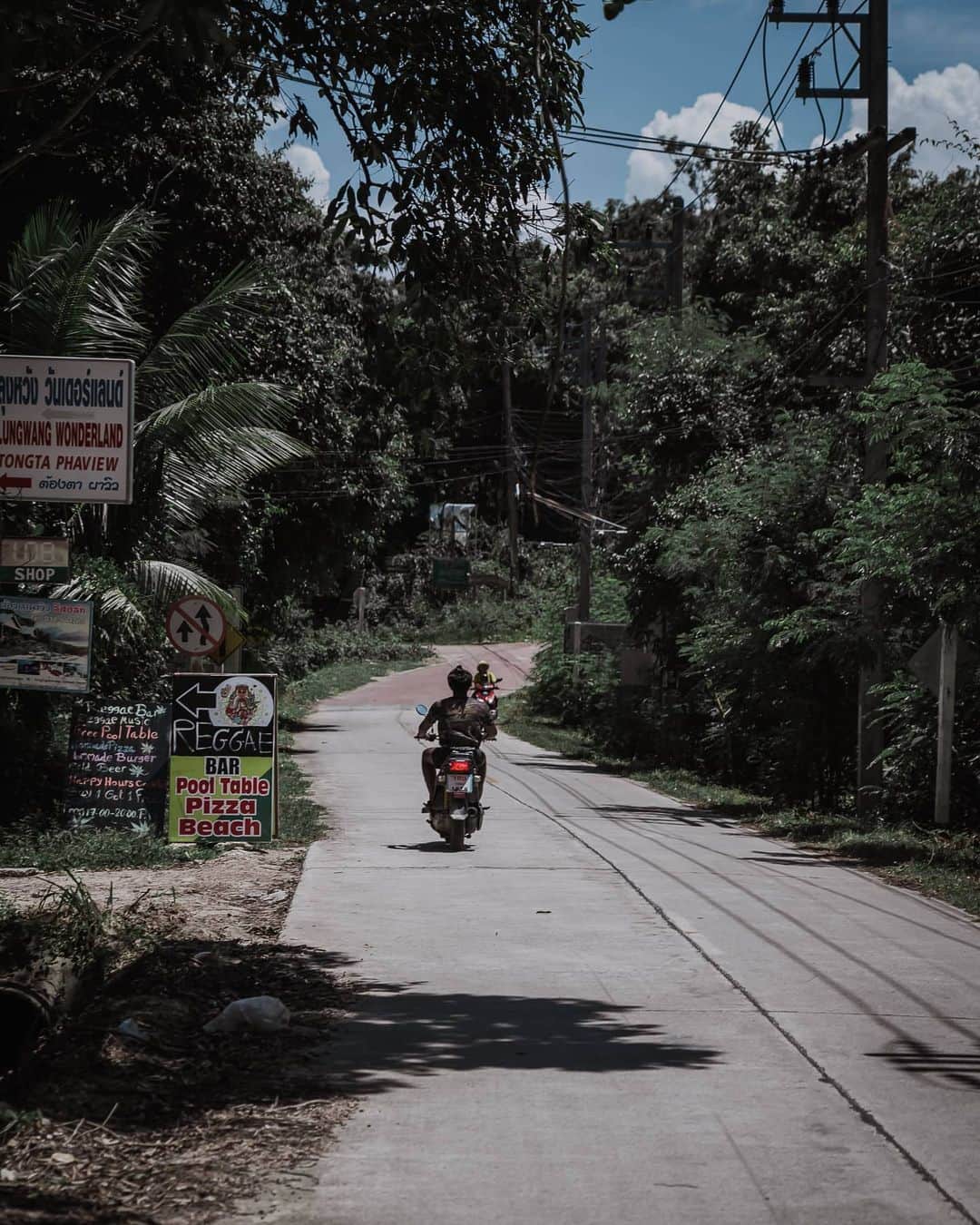 でいぜろバンコクのインスタグラム：「🏍 Country road」
