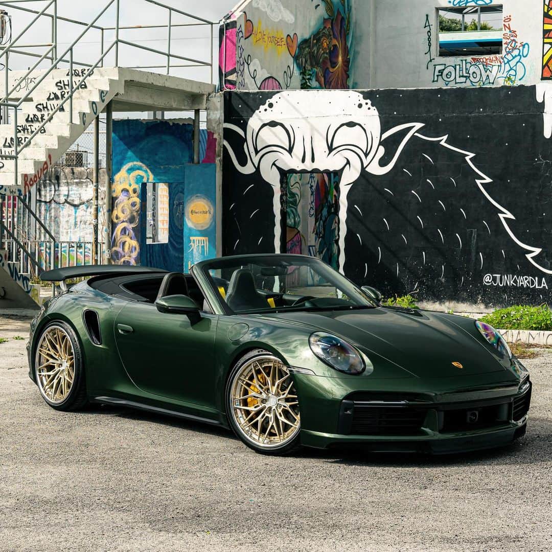 CARLiFESTYLEさんのインスタグラム写真 - (CARLiFESTYLEInstagram)「Beautiful topless Porsche 992 Turbo S on @anrkywheels #carlifestyle #992 #turboS」2月28日 8時31分 - carlifestyle