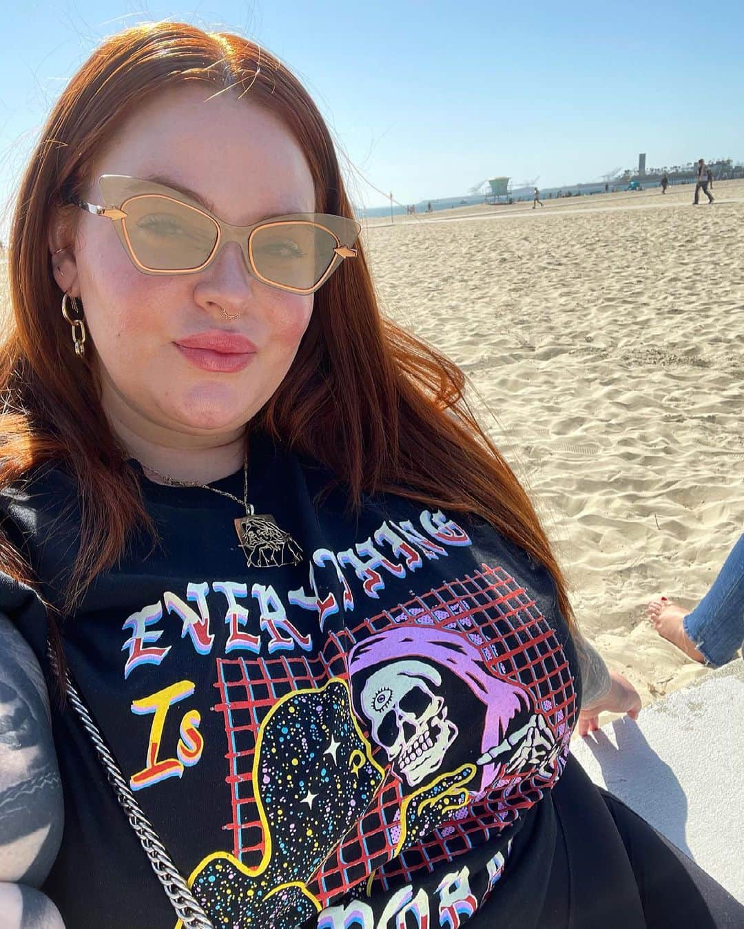 テス・ホリデーのインスタグラム：「Hope ure Saturday is as cute as me 😎」