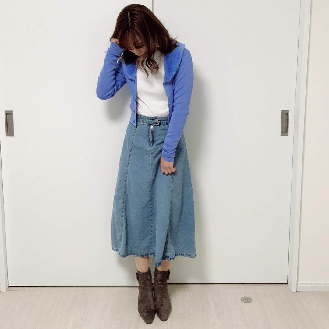 酒井蘭さんのインスタグラム写真 - (酒井蘭Instagram)「tops @uniqlo_with  cardigan @hm  skirt @wajero4  boots @randa_pic  ------------------------ #カーディガン Sサイズです。 #おうち時間  #マヤちゃん #マヤちゃんコーデ #NiziU #hmコラボ #hmniziuコラボ #hmniziu #マヤ #今日のコーデ #きょコ #着回しコーデ #韓国ファッション #韓国服 #デニムスカート #niziu好きな人と繋がりたい #niziuグッズ #niziulab #niziu好きと繋がりたい #niziu好き」2月28日 8時39分 - ransakai0313