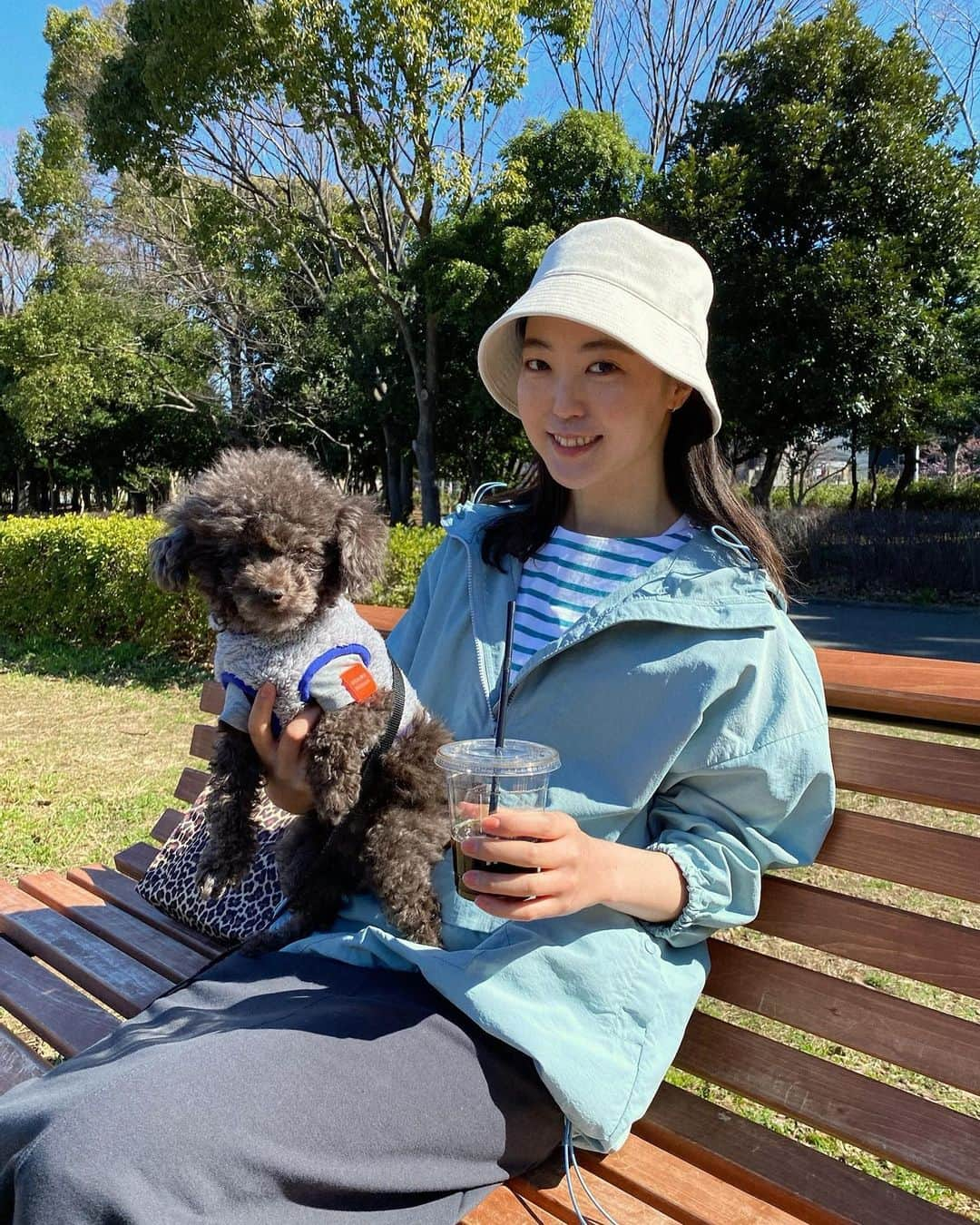 半田麗のインスタグラム：「#beautifulsunday ☀️ （写真は先日もねさんとminaの取材をしてもらったときの。発売たのしみ😂）」