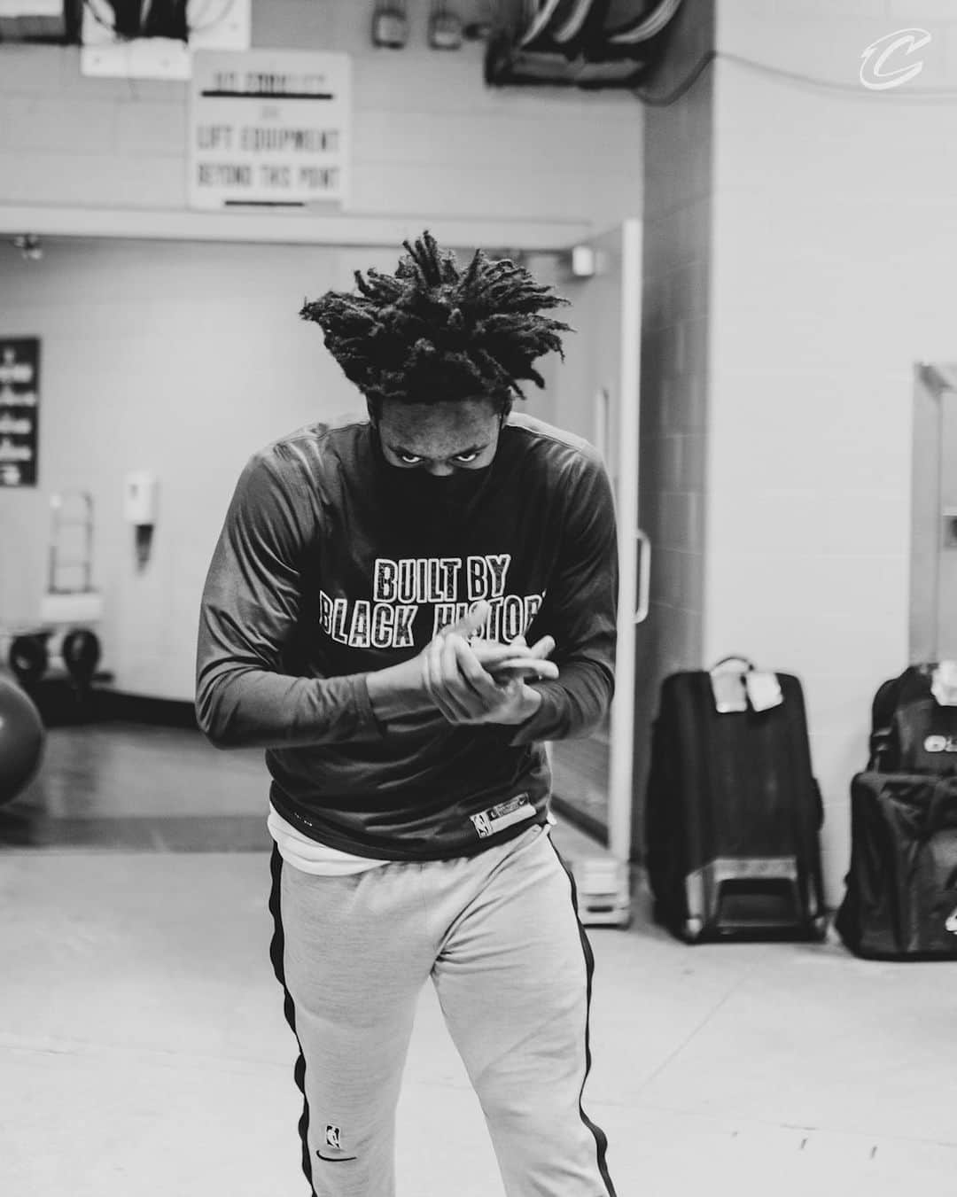 キャブスのインスタグラム：「Lock in. 😤 #BeTheFight」