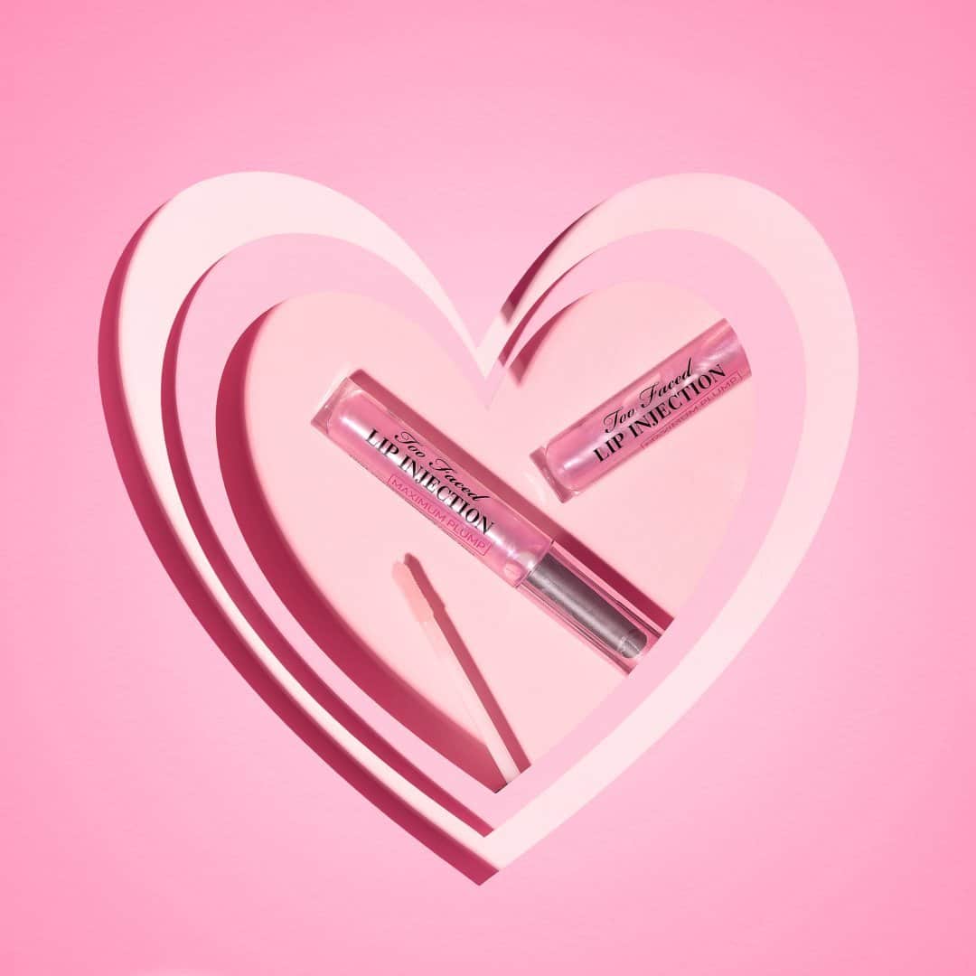 Too Facedのインスタグラム：「Fall in love with Lip Injection Maximum Plump! 😉 It hydrates, nourishes, and visibly plumps your lips! 💋 #toofaced」