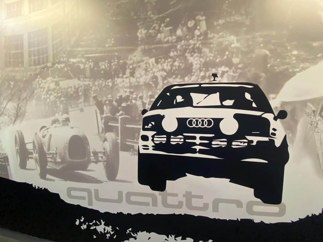 タナー・フォウストさんのインスタグラム写真 - (タナー・フォウストInstagram)「Some @vw headquarters artwork ❤️❤️ my second car was a 4000s Quattro... 👍」2月28日 9時14分 - tannerfoust