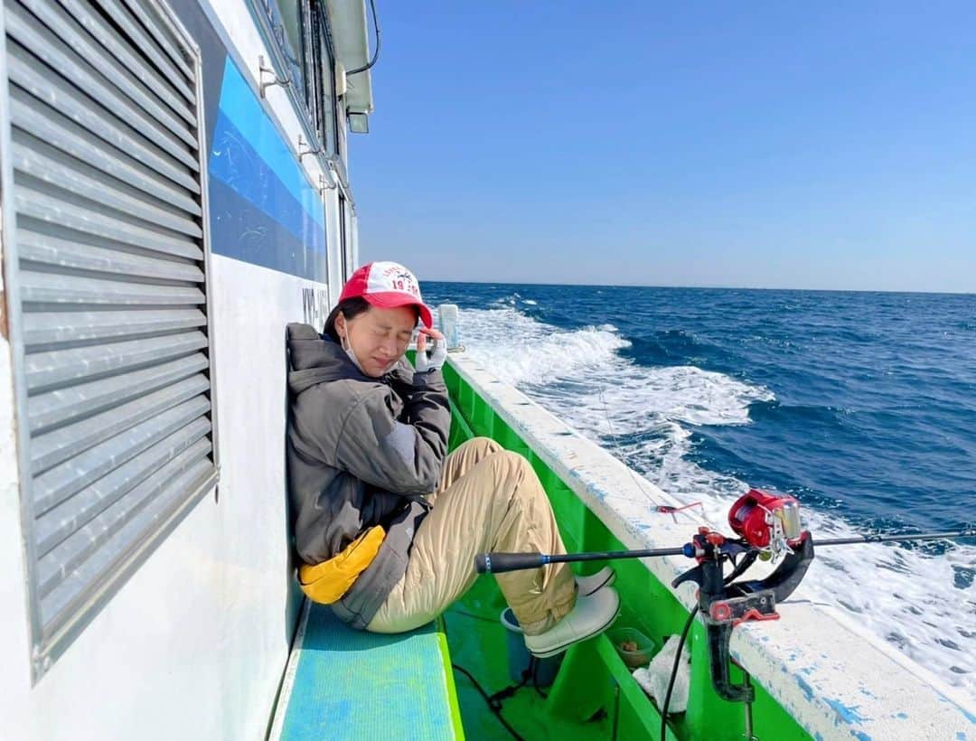 太田唯さんのインスタグラム写真 - (太田唯Instagram)「久しぶりのプライベート釣り 🌊 🌞"  #釣りガール #相模湾釣り #神奈川釣り  #fishing #fishinggirl #釣りスタグラム #海」2月28日 9時19分 - yuiohta.official