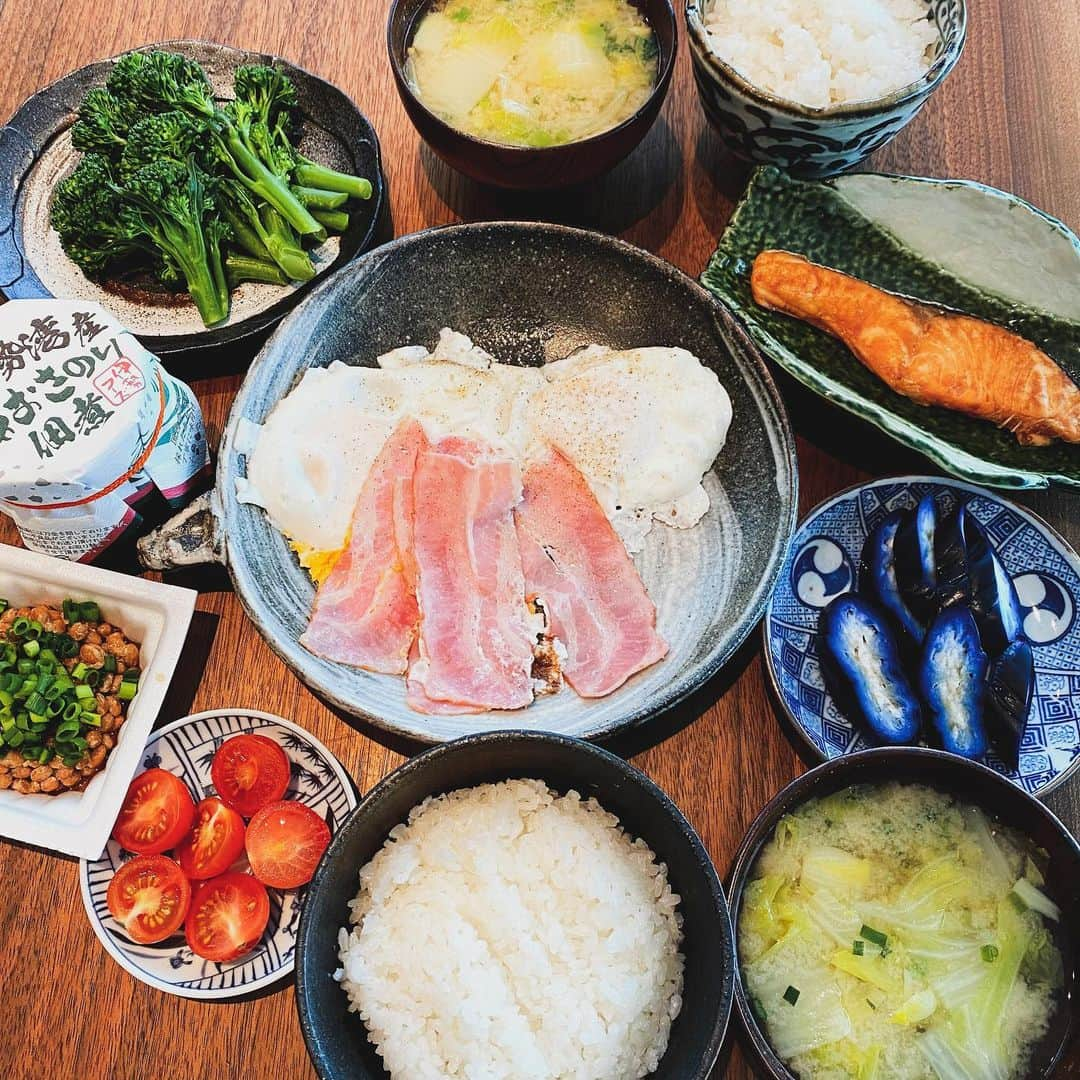 GENKINGの釜飯のインスタグラム：「もりもりな朝ごはん🍚 #genkingkitchen」