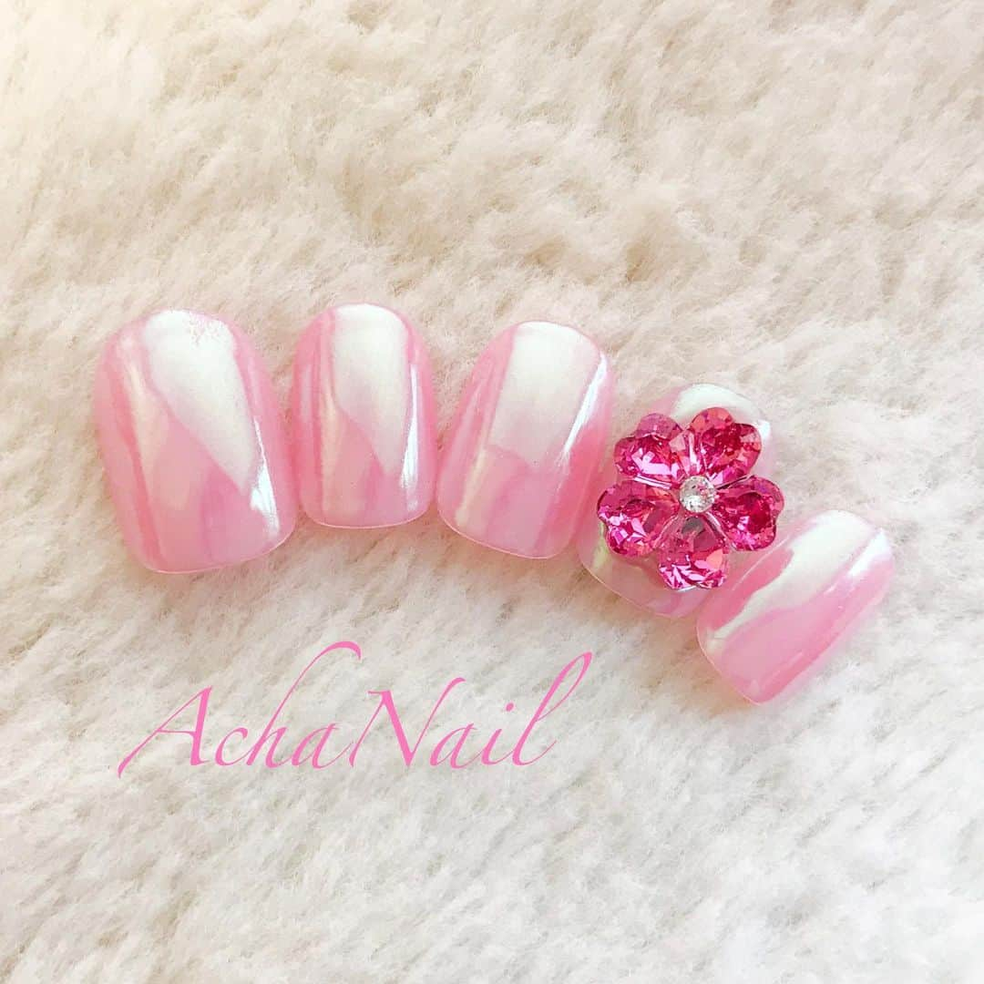 AchaNailさんのインスタグラム写真 - (AchaNailInstagram)「桜スワロフスキーネイル💖﻿ ﻿ https://ameblo.jp/acha-nail/entry-12659395675.html﻿ ﻿ スワロの色はこのピンクの他に、ライトなピンクとクリスタル（クリア）もあります❣️﻿ ﻿ #ネイル #ジェルネイル #フィルイン #フィルイン導入サロン #南池袋 #池袋 #池袋ネイルサロン #ビジューネイル #スワロフスキー #桜ネイル #春ネイル #桜 #ガーリーネイル #ハートネイル #スワロフスキーネイル #オーロラネイル #ピンクネイル #ハートスワロフスキー #Nails #AchaNail #NailStagram #InstaNails #Nailart #JapaneseNailart #NailDesign #Gelnails #kawaii #네일 #日式美甲 #swarovski」2月28日 10時14分 - achanail