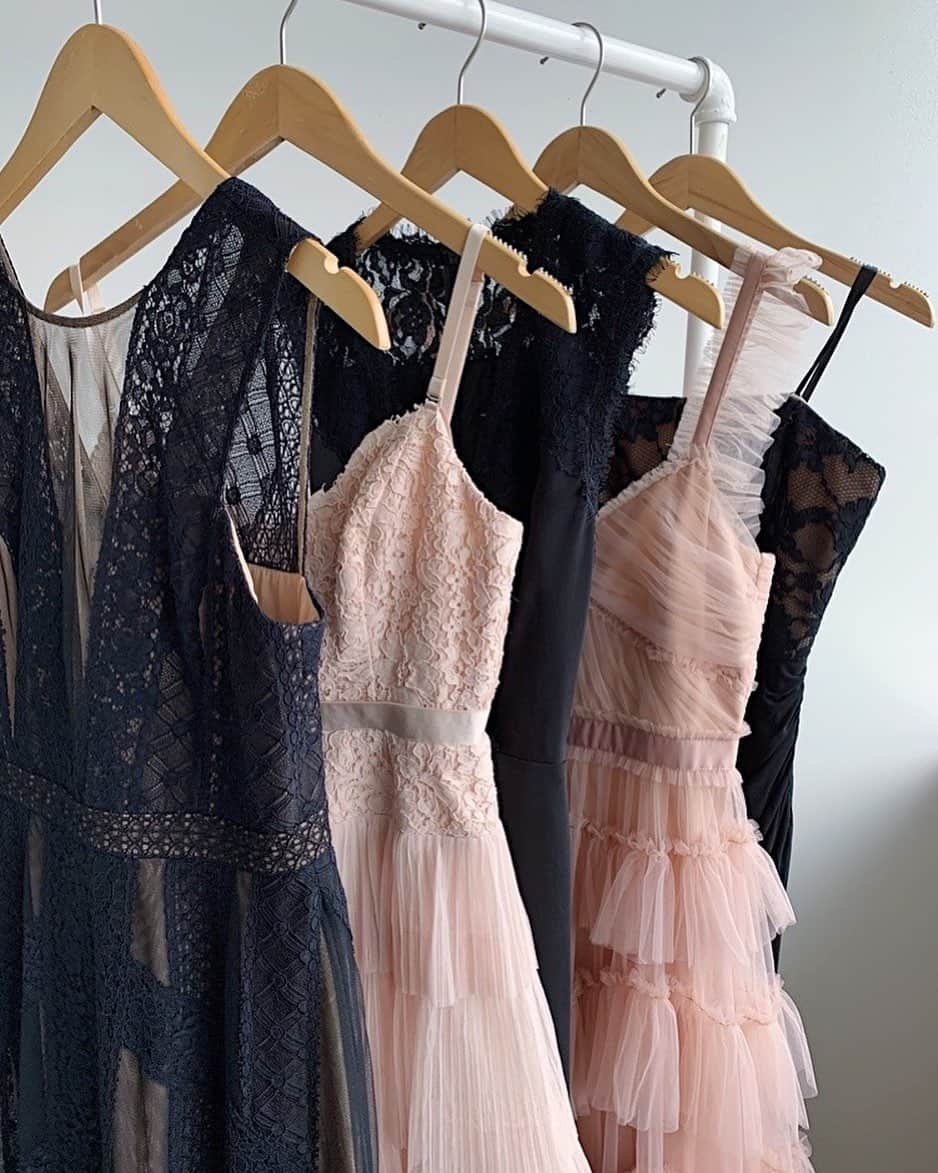 BCBGマックスアズリアのインスタグラム：「Dream lineup. Shop our newest arrivals online now. #BCBGMAXAZRIA」