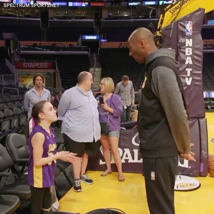 スポーツセンターのインスタグラム：「5 years ago, Kobe Bryant surprised Los Angeles Lakers fan Marina Pellicciari. Marina has cerebral palsy and after selective dorsal rhizotomy surgery, she had to relearn how to walk, but she said the day she met Kobe was the best day of her life.」