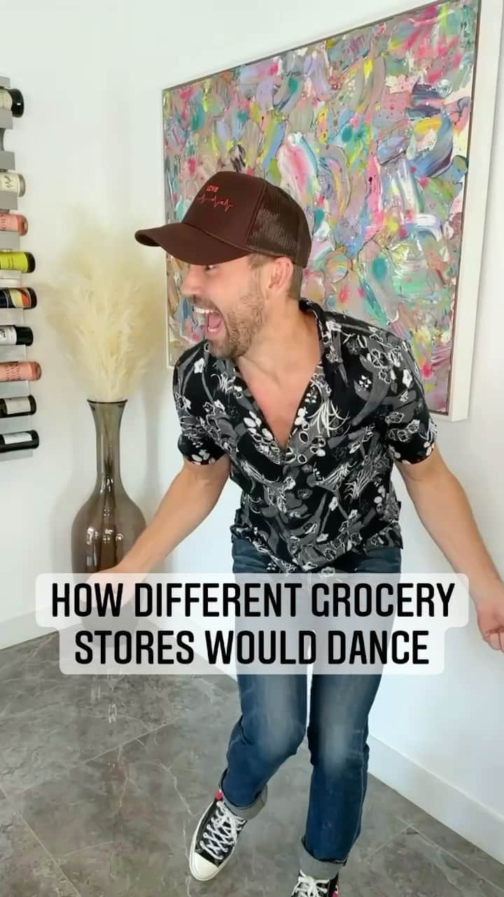 ニック・ビオールのインスタグラム：「Aldi is passed out in the parking lot」
