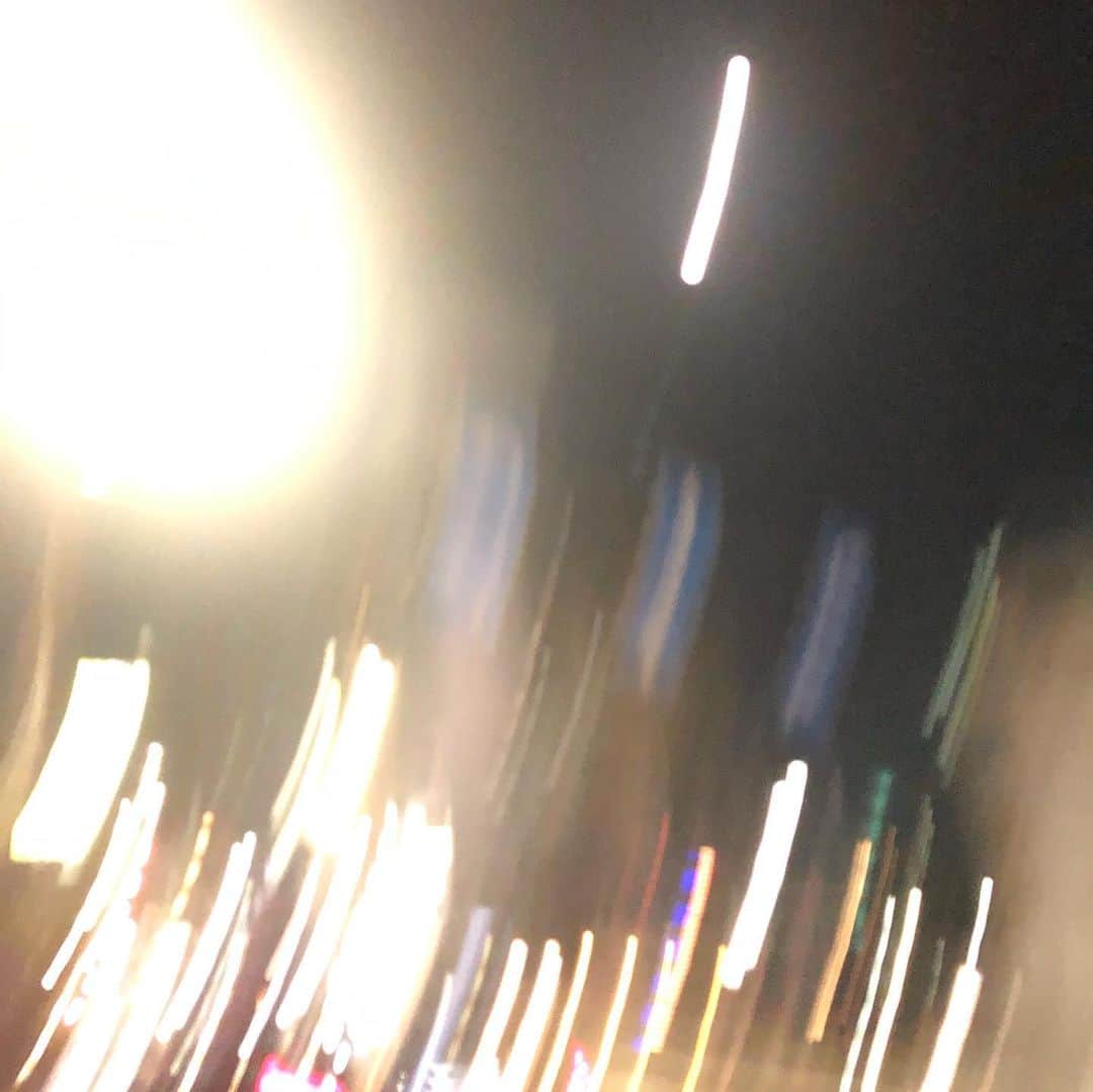 阿部洋子さんのインスタグラム写真 - (阿部洋子Instagram)「🌕 きのうは満月だったなー 写真撮ったなー  ってフォルダ開いたら、 ちゃんと撮れてたの1枚だけだった💦  空気が澄んでて、 くっきりぱっきりのお月さま🌝  久々にお友だちに会ったー！ 早めスタート早め解散 よき夜～  #fullmoon #満月 #snowmoon」2月28日 11時11分 - hirocoring