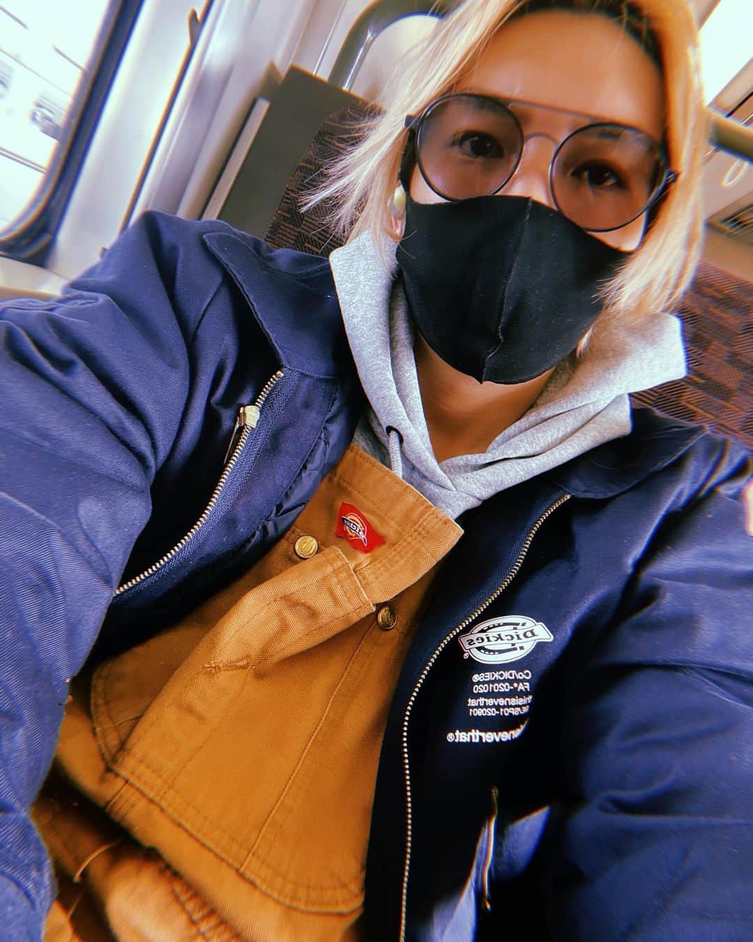 ジョーブログのインスタグラム：「今から兵庫県は姫路のほうの山へ猪狩りに行ってきます👍 昨日は広島、その前は和歌山。 明日はどこで何して遊ぼうか。 予想の付かない日々。素晴らしきかなこの人生。  レディゴー！！」