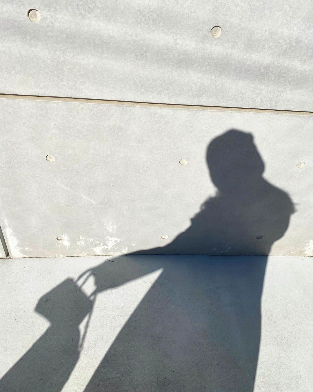 AMIのインスタグラム：「Last day of February ˚ʚ◡̈⃝ɞ」