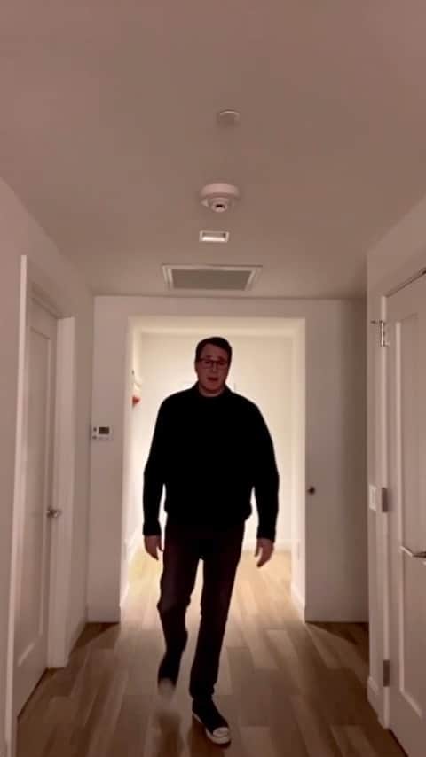 ボブ・サゲットのインスタグラム：「This is my outfit for today.」