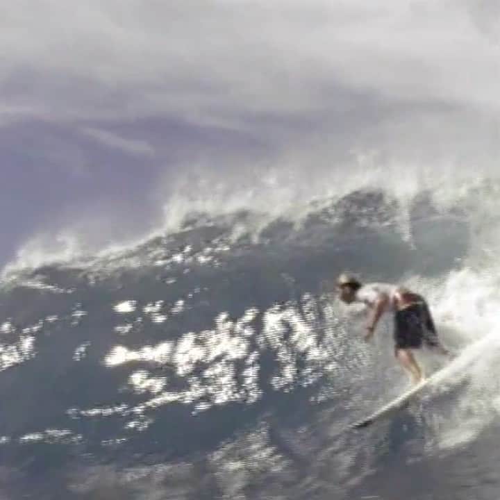 Surf Magazineのインスタグラム：「Everyone remembers Andy’s @billabong affiliation, but it was his early days on MCD (More Core Division) that aligned him with ‘the gangsters of surfing’.   Hit the link in bio to watch Chapter 1 of Andy Irons and The Radicals.」