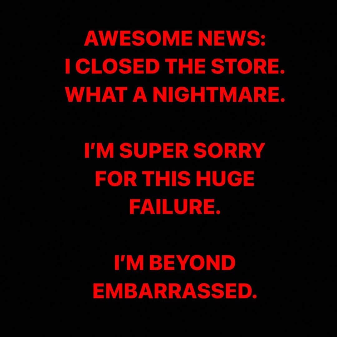 のインスタグラム：「I swear that it wasn’t on my hands. I assume full responsibility, but my previous partner in the store (Obviously not Jamie, she’s an Angel. nor Simon who made so much efforts for the store to work out!) Again, I accept full responsibility, I believe that I aged 13 years with all the problems that came from this store. The only thing that I was not responsible off in the Foundation. No excuse, but that legal contract killed us. Again, I assume full responsibility. I just left SATSANG, The Volunteer Experience and two other non physical products there while I come up with an incredible plan to reopen it under my standards. All I can tell you is that I used to get up at 4AM to try to clean up that huge mess. You trusted us and I failed you there. I must have refunded hundreds of orders. Please accept Papa Bear’s deepest apologies. Again, no excuse. It was a terrible decision made by someone in my name. My responsibility. An idiot is an idiot is an idiot. Beyond sorry. You know how perfectionist I am. Everything else that I do in this Foundation (Everything but the store) runs incredibly. All my Love, gratitude to you. #PapaBearChronicles #ThankYou」