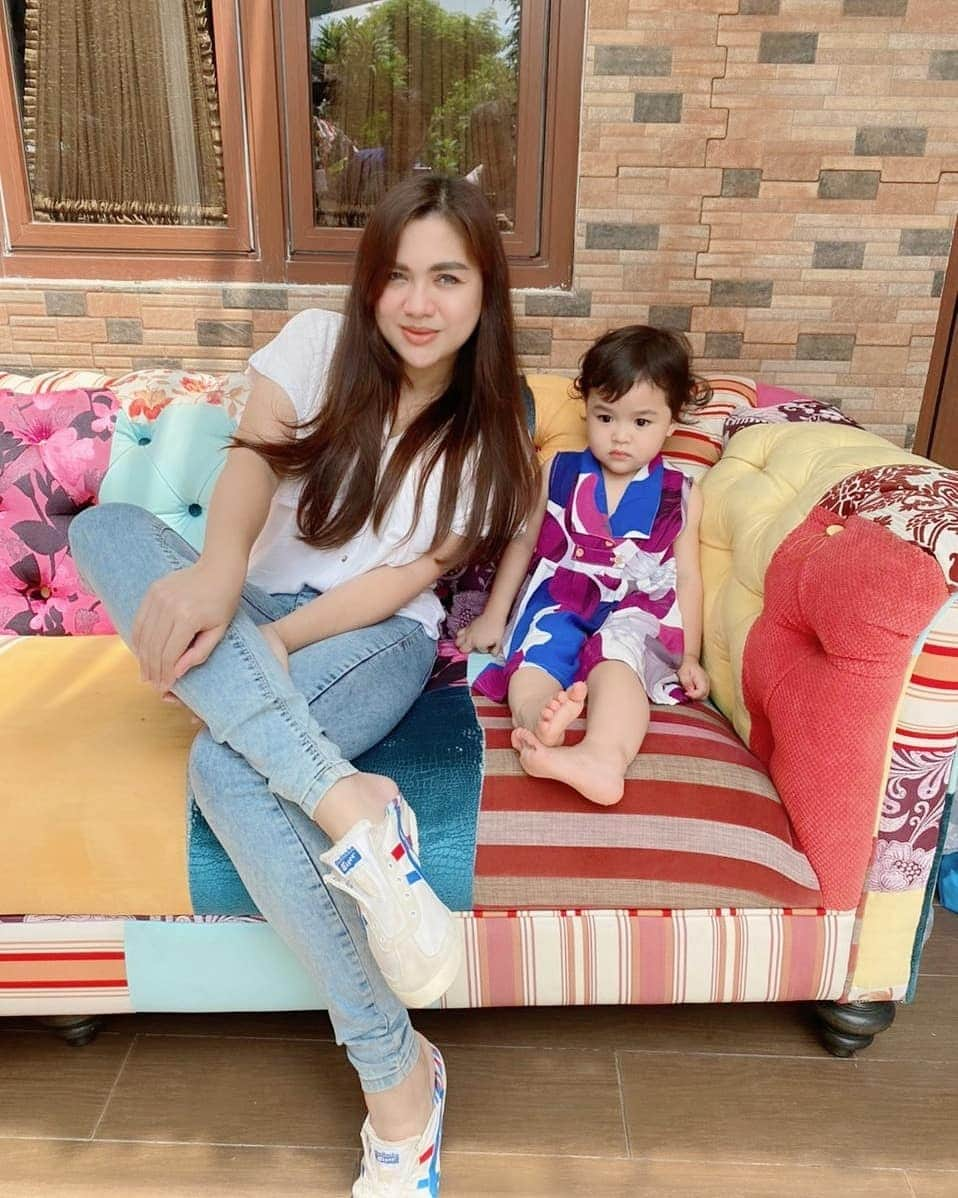 Vicky Shuさんのインスタグラム写真 - (Vicky ShuInstagram)「Edisi ultah Guinandra kemaren di rumah sama anak2 gemessh ini ada mas Abimanyu, abang Fillio, ayuk Aisyah.  Difotoin bunda Nat niih. Bapaknya lagi ngantor jadi nyusul fotonya yaah. Yuma @faiza_aljufri  sama teta  @kalialabitta_  di Bandung huhu kangen dedek keenan」2月28日 12時02分 - vickyshu