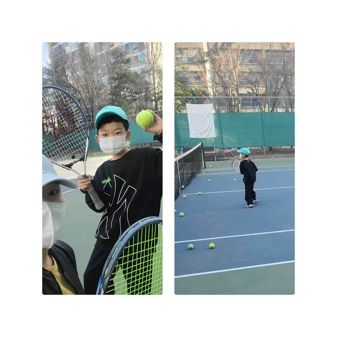 ソ・ユジンさんのインスタグラム写真 - (ソ・ユジンInstagram)「일찍일어나기연습중인 용희랑 주말 아침시간 엄마랑 함께 테니스배우기 시작했어요 ~ ♡ 재밌어해서 넘 좋다 !! 열심히 해보자아~ #용희_  #어린이테니스 #테니스배우기」2月28日 12時05分 - yujin_so